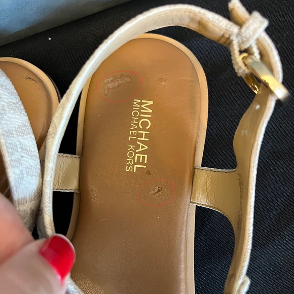 Michael Kors Heidi Sandals Thong Flower‎ Logo Print Flat Tan Beige Size 5.5M - Picture 7 of 9